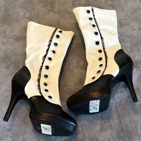 Chic Two-Tone Heeled Boots - Picture 1 of 7